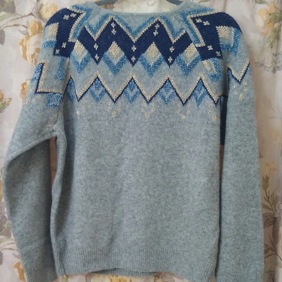 NWT, See & Be Seen Gray and Blue Geometric Sweater - Picture 5 of 6